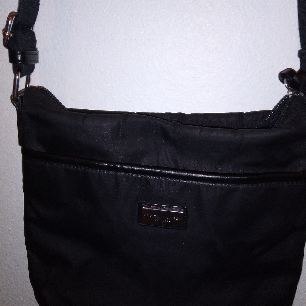 TOMMY HILFIGER CROSS BODY BAG